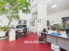 Magnifique local commercial de 125m²<span></span>Métro Goncourt<span></span>Paris 10