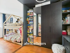 Beau T4 en parfait état avec balcon – Quartier calme, proche métros