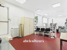 Magnifique local commercial de 125m²<span></span>Métro Goncourt<span></span>Paris 10