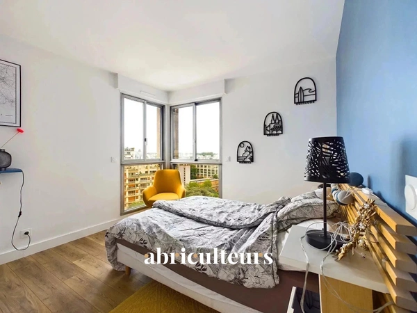 Beau 2 Pièces en Parfait État avec Terrasse et Vue Ciel Dégagée<span></span>Rue Dagorno 75012