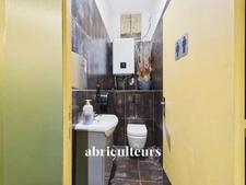 PARIS 12<span></span>BASTILLE / RUE DE CHARENTON : MURS COMMERCIAUX 78M²<span></span>EMPLACEMENT PRIME AVEC TERRASSE