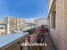 Grand studio – 41m² avec balcon, dernier étage & parking – Avenue de Saint-Mandé, Paris 12e