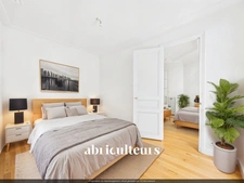 Appartement lumineux 5e étage, 34,21 m² Carrez, au cœur de Paris 18e