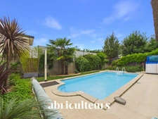 Superbe Propriété Familiale de charme de 310 m² avec piscine et magnifique jardin arboré – Yerres (91)