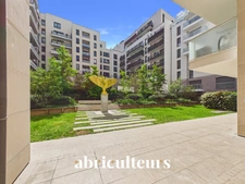 Appartement familial 5 pièces<span></span>85 m²<span></span>Balcon<span></span>Parking double<span></span>Rueil-Malmaison