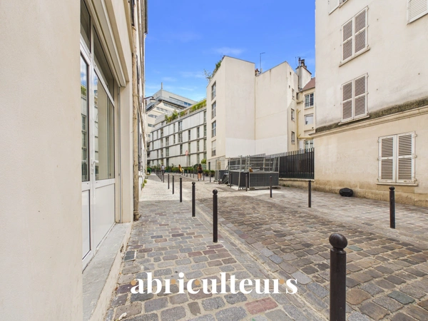Bel appartement rénové et lumineux dans un quartier recherché du 18ème arrondissement
