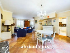 MAISON 6 PIECES - 4 CHAMBRES – MARINES – 475 000€