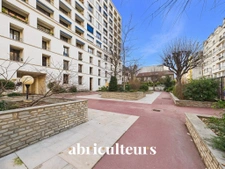 Magnifique Vue TOUR EIFFEL - Studio - 24 M² - 245 000€ - Boulogne-Billancourt