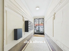 Appartement lumineux 5e étage, 34,21 m² Carrez, au cœur de Paris 18e