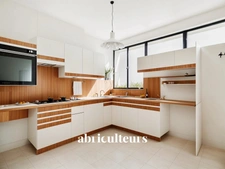 Luminosité et Calme – 4 Pièces de 89 m² à Rénover au Dernier Étage – Levallois / Paris 17ᵉ