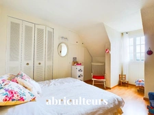 MAISON 6 PIECES - 4 CHAMBRES – MARINES – 475 000€