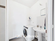 Appartement avec balcon dans immeuble récent à Bois-Colombes