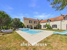 Calme absolu dans cette maison de charme bucolique rénovée de 250m² à Vert le Grand (91810)