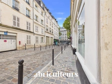 Charmant Appartement T2 rénové avec prestations de qualité dans le 18ème arrondissement