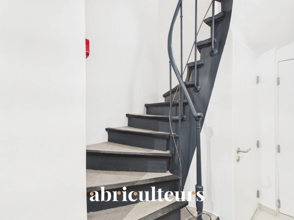 Bel appartement rénové et lumineux dans un quartier recherché du 18ème arrondissement