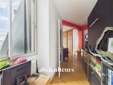 PARIS 10<span></span>RARE<span></span>APPARTEMENT ESPRIT ATELIER DE 118 M2