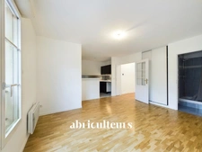 LE PLESSIS-ROBINSON<span></span>APPARTEMENT<span></span>1 PIECE<span></span>30m2