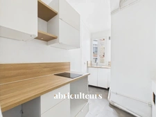 Appartement lumineux 5e étage, 34,21 m² Carrez, au cœur de Paris 18e