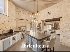 Calme absolu dans cette maison de charme bucolique rénovée de 250m² à Vert le Grand (91810)