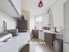 Superbe appartement lumineux au dernier étage de 86m2 avec balcon