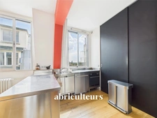 PARIS 10<span></span>RARE<span></span>APPARTEMENT ESPRIT ATELIER DE 118 M2