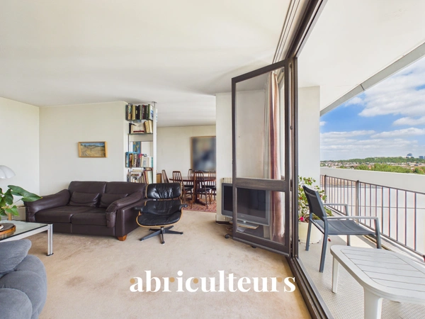 Magnifique panorama en dernier étage appartement T5 de 99m² en vente à Garches (92380)