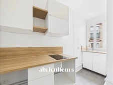 Appartement lumineux 5e étage, 34,21 m² Carrez, au cœur de Paris 18e