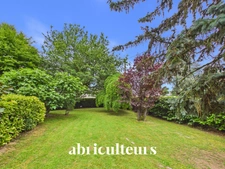 Superbe Propriété Familiale de charme de 310 m² avec piscine et magnifique jardin arboré – Yerres (91)