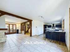 CROSNE<span></span>MAISON<span></span>4 CHAMBRES<span></span>420 000€