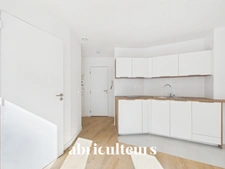 Charmant Appartement T2 rénové avec prestations de qualité dans le 18ème arrondissement