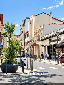 FONDS DE COMMERCE - LOCAL - PLEIN CENTRE DE BIARRITZ - 100 m²