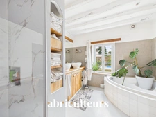Calme absolu dans cette maison de charme bucolique rénovée de 250m² à Vert le Grand (91810)