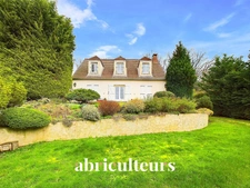 MAISON 6 PIECES - 4 CHAMBRES – MARINES – 475 000€