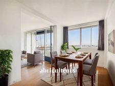 Luminosité et Calme – 4 Pièces de 89 m² à Rénover au Dernier Étage – Levallois / Paris 17ᵉ