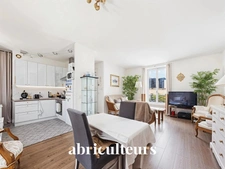 Charmant appartement en rez-de-jardin à SOISY-SUR-SEINE