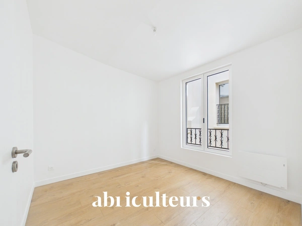 Beau duplex "esprit maison" rénové et confortable au cœur du 18ᵉ arrondissement