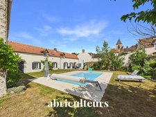 Calme absolu dans cette maison de charme bucolique rénovée de 250m² à Vert le Grand (91810)