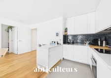 Appartement familial 5 pièces<span></span>85 m²<span></span>Balcon<span></span>Parking double<span></span>Rueil-Malmaison