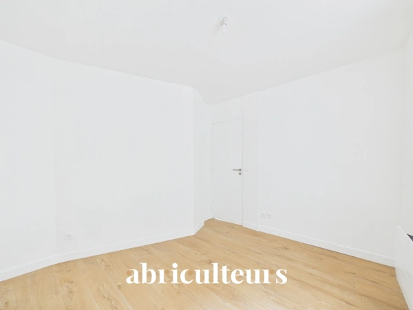 Bel appartement rénové et lumineux dans un quartier recherché du 18ème arrondissement