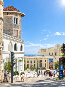 FONDS DE COMMERCE - LOCAL - PLEIN CENTRE DE BIARRITZ - 100 m²