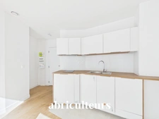 Bel appartement rénové et lumineux dans un quartier recherché du 18ème arrondissement