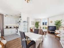 Charmant appartement en rez-de-jardin à SOISY-SUR-SEINE