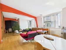 PARIS 10<span></span>RARE<span></span>APPARTEMENT ESPRIT ATELIER DE 118 M2