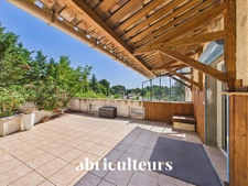 Lauris<span></span>Maison 170 m² à réinventer sur terrain de 2.4 ha avec foret<span></span>Vue dégagée