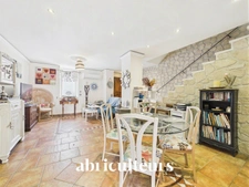 Charme de la pierre :  Maison de ville - 100m² - Cavaillon (Saint Jacques)