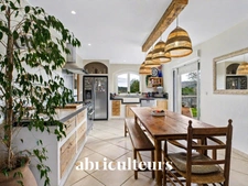 Vue exceptionnelle<span></span> Villa <span></span>170m²<span></span>Lourmarin / Puyvert