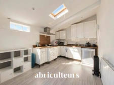 Lauris<span></span>Maison 170 m² à réinventer sur terrain de 2.4 ha avec foret<span></span>Vue dégagée