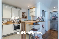 PARIS 18 EME / CLIGNANCOURT - APPARTEMENT - 2 PIECES - 1 CHAMBRE - 50 m2 - 615.000€