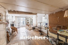 PARIS 1ER / LES HALLES<span></span>DUPLEX<span></span>2 PIÈCES<span></span>1 CHAMBRE<span></span>47m2<span></span>574.000 €