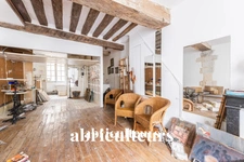 PARIS 1ER / LES HALLES<span></span>DUPLEX<span></span>2 PIÈCES<span></span>1 CHAMBRE<span></span>47m2<span></span>574.000 €